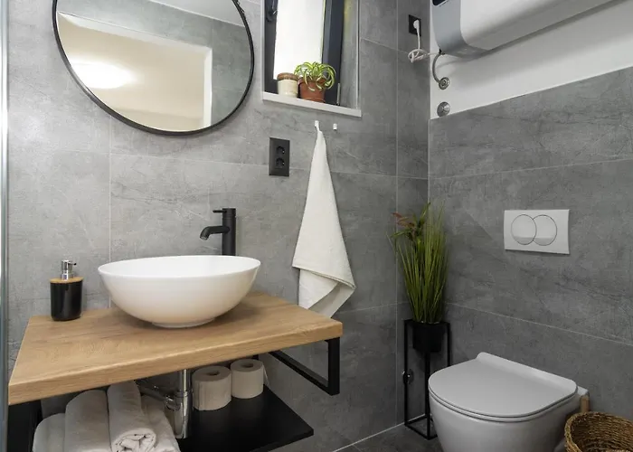 Apartment Tina In Centar With Parking *