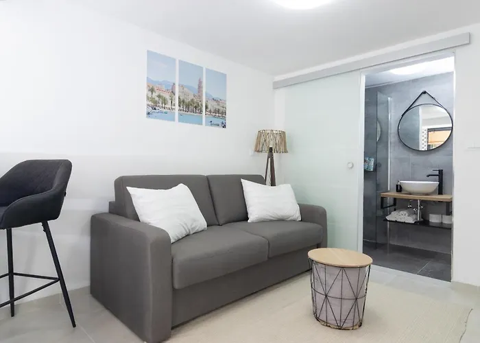 Apartment Tina In Centar With Parking Split