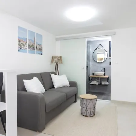 Apartment Tina In Centar With Parking